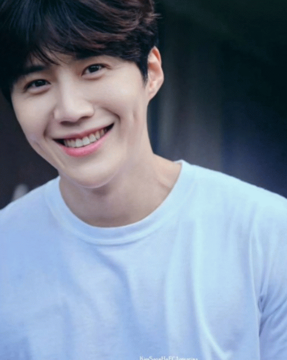 Foto kegiatan terbaru dari Kim Seonho