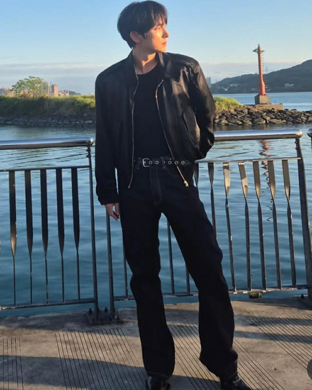 Behind-the-scenes cut of Lee Joongi