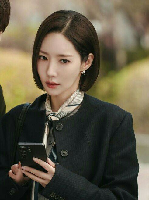 Recent activity shot of Park Minyoung