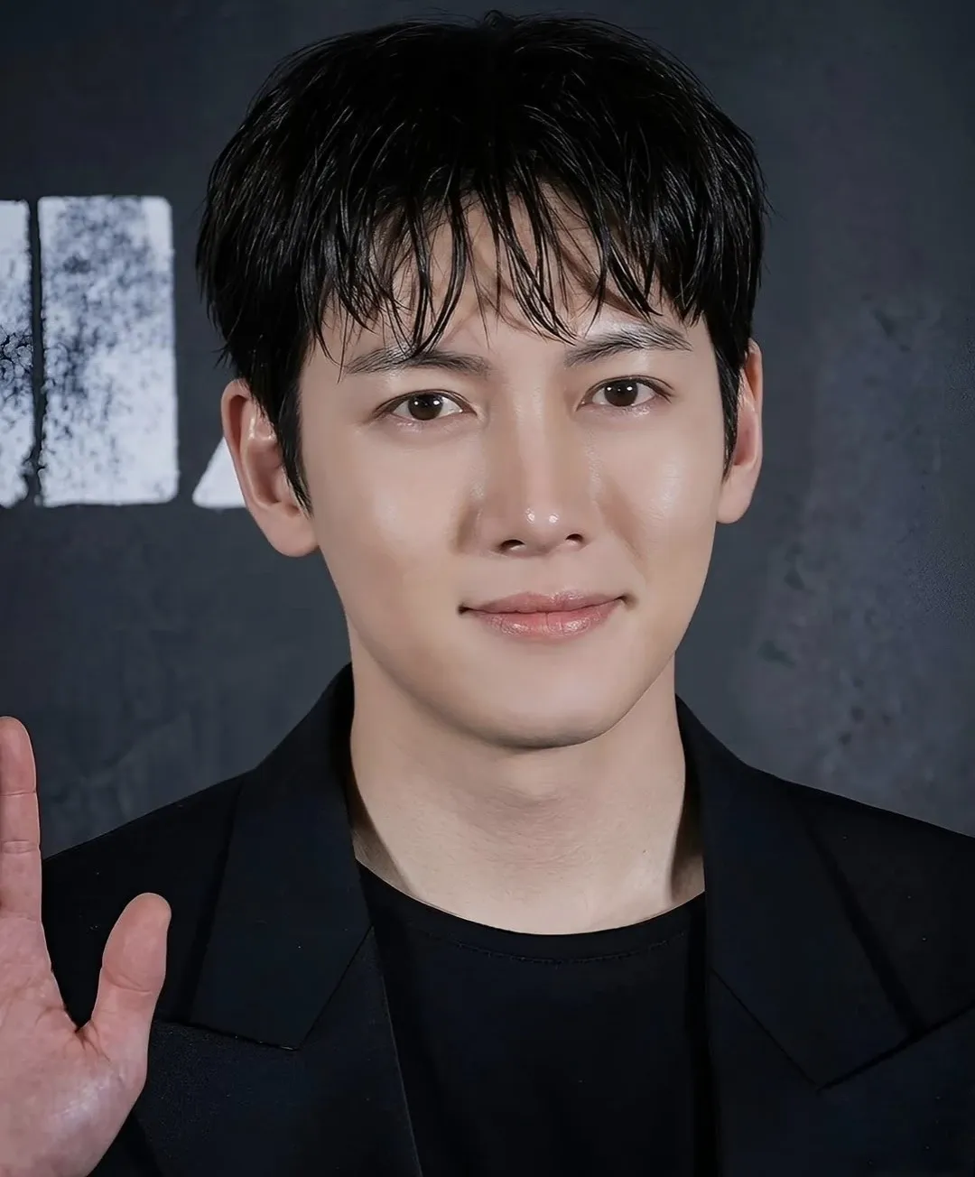 チ・チャンウクのビハインドカット