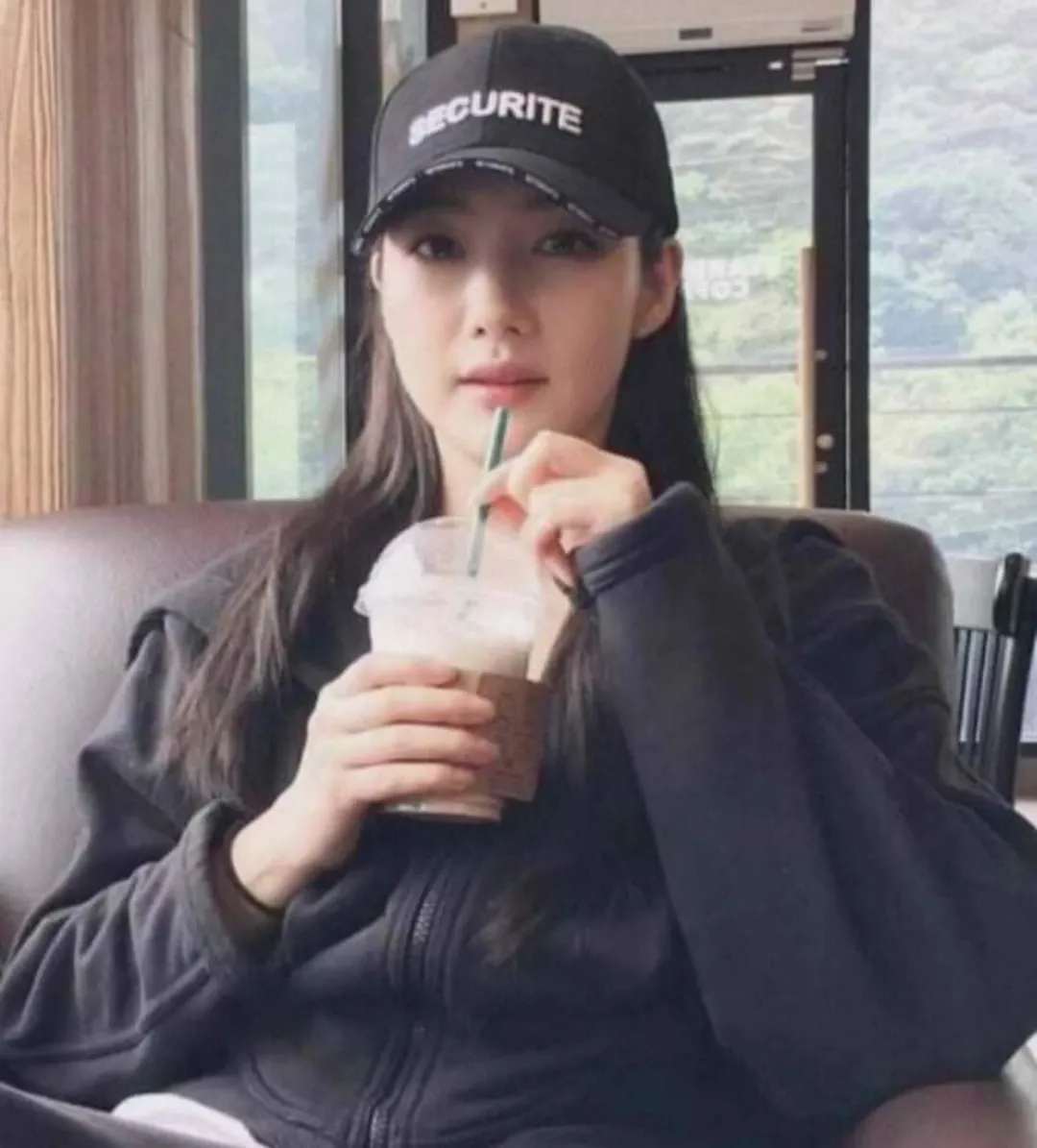 Recent activity shot of Park Minyoung