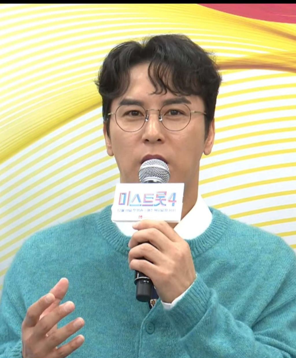 チャン・ミンホの最近の活動ショット