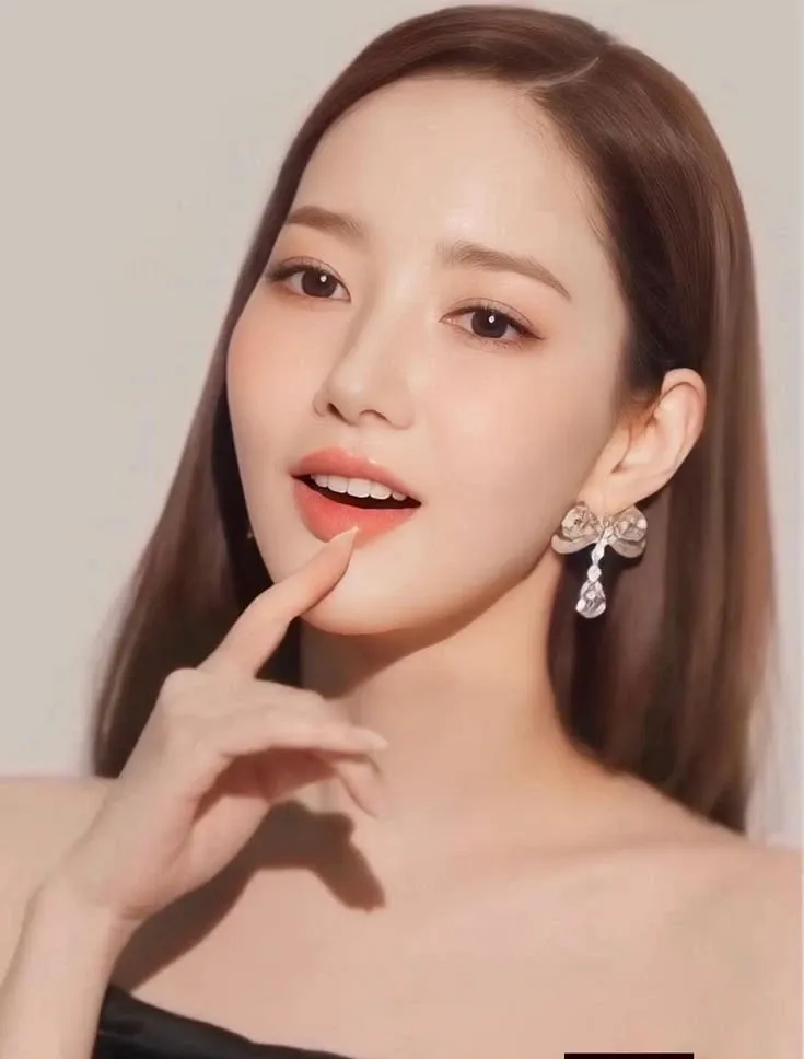 Recent activity shot of Park Minyoung