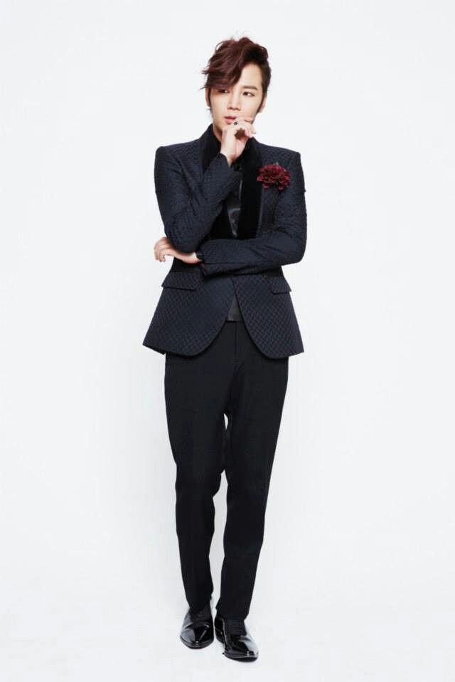 Recent activity shot of Jang Geunsuk