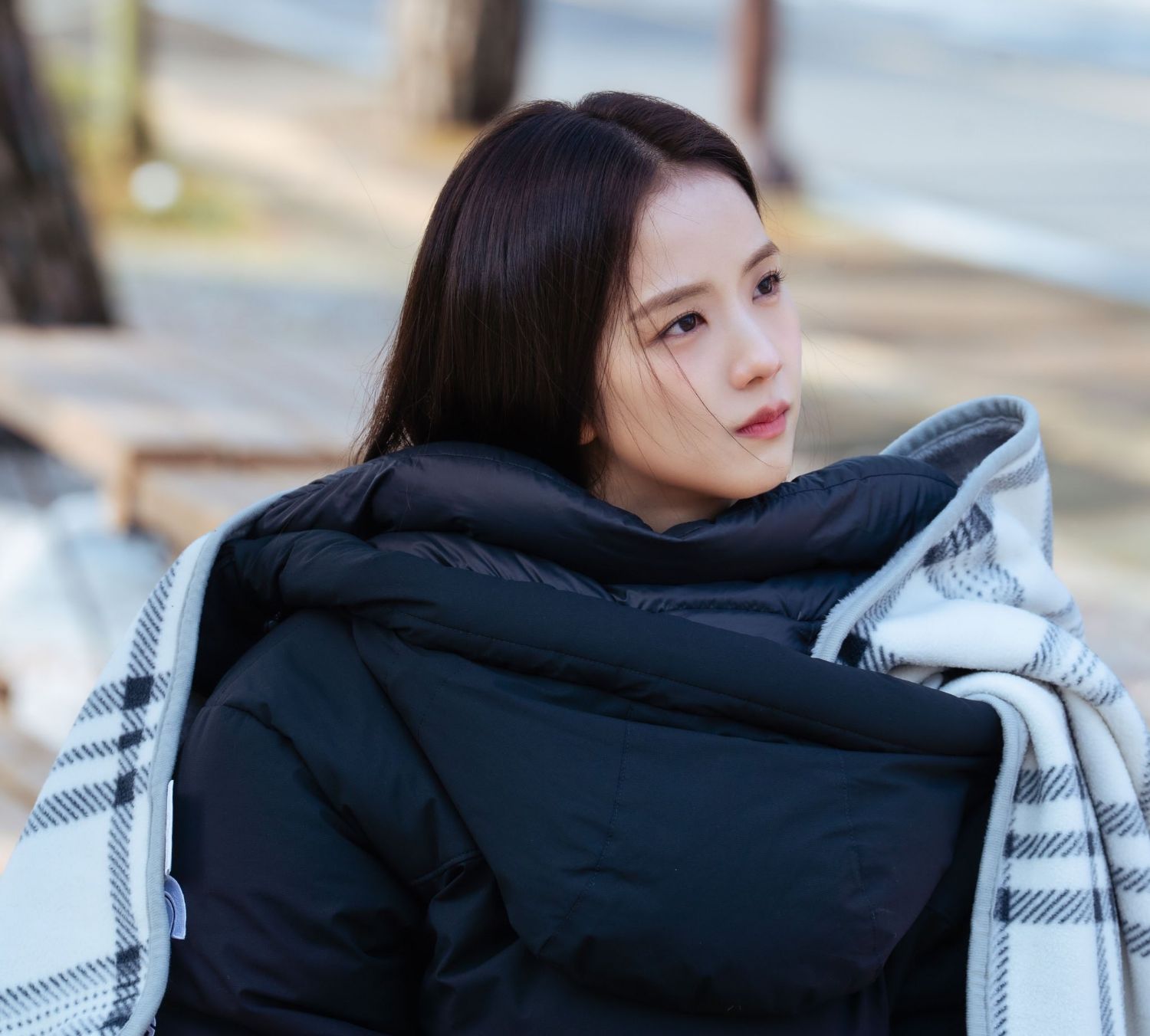 Behind-the-scenes cut of Jisoo (1995)