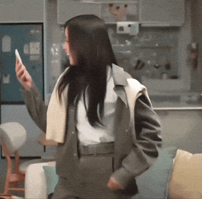 Behind-the-scenes cut of Jisoo (1995)