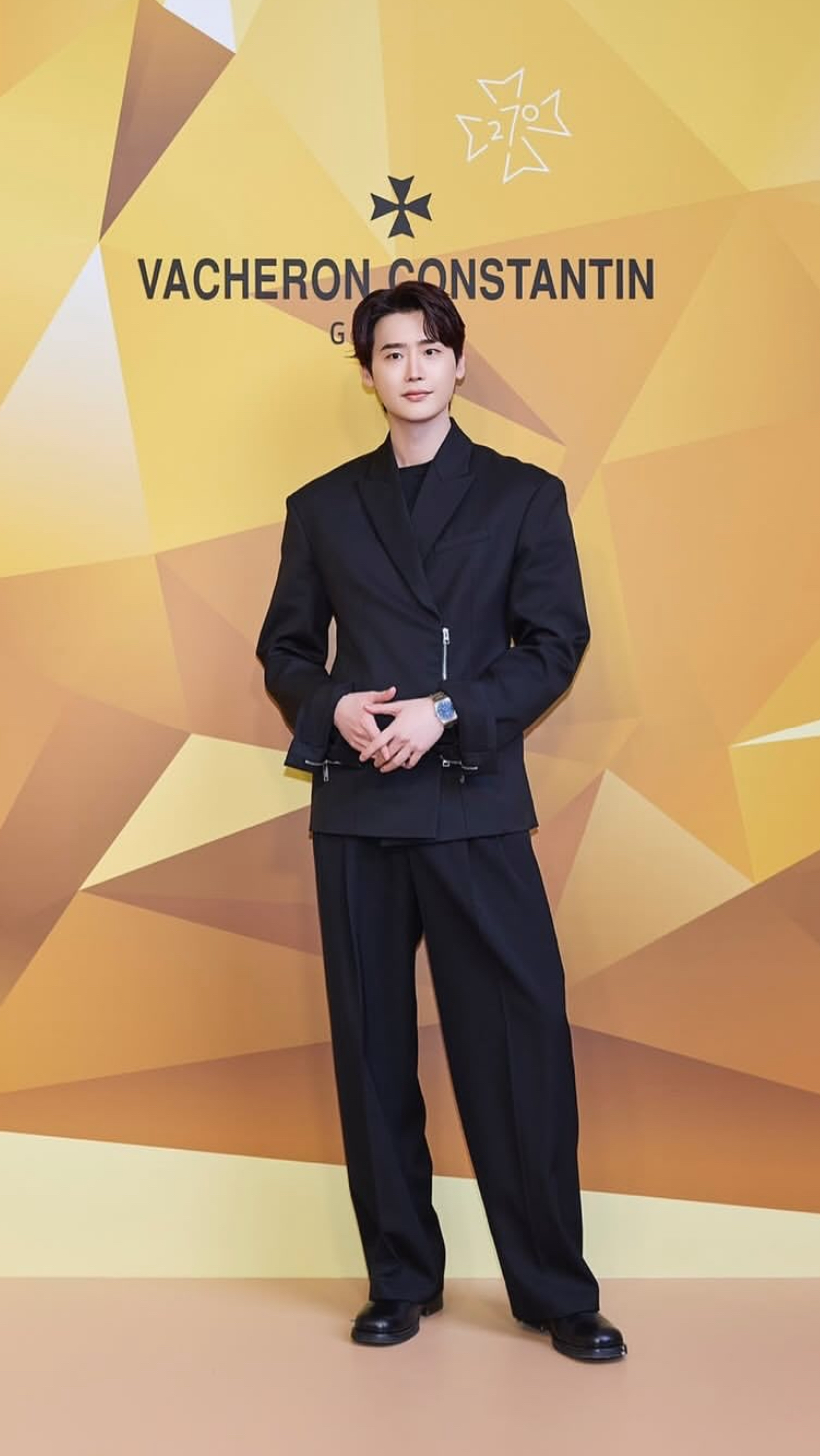 Latest photo of Lee Jongsuk