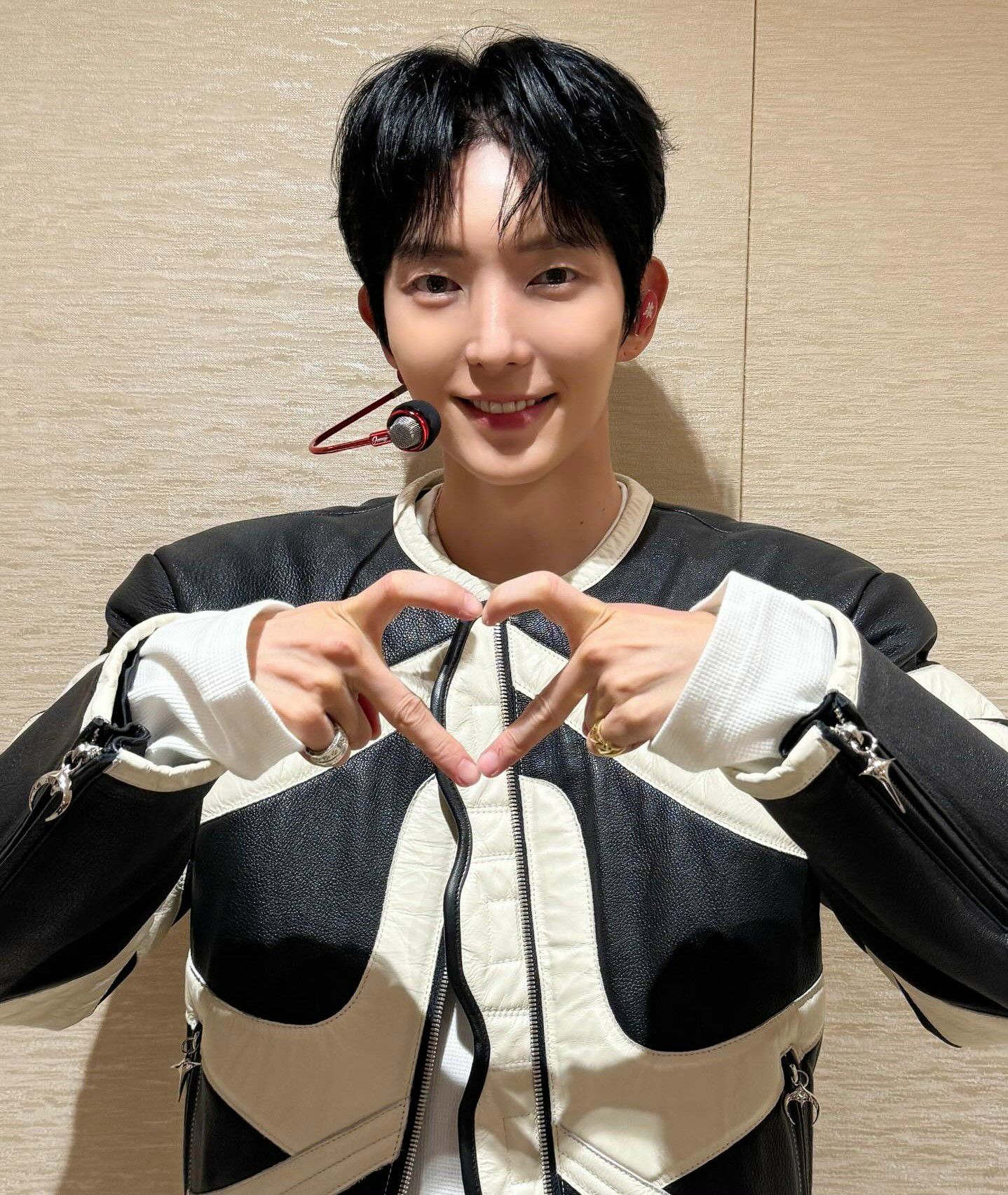 A moment captured by a fan of Lee Joongi