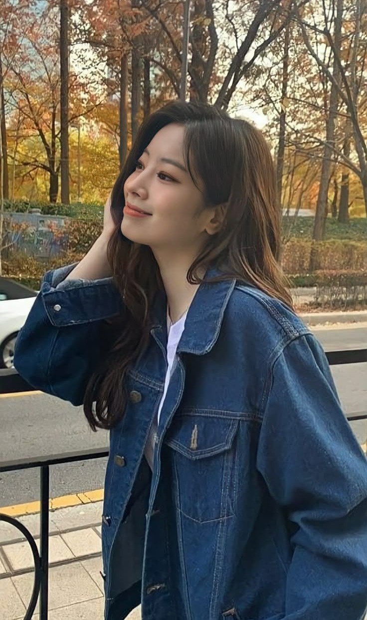 Dahyun background image recommended by Choeaedol Celeb fandom