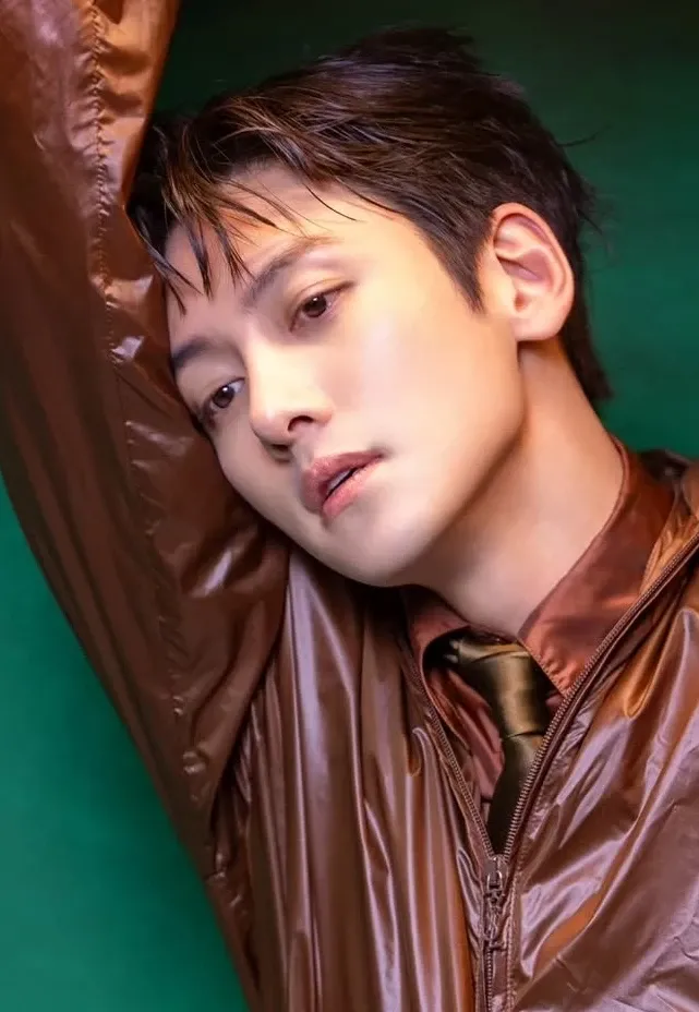 Behind-the-scenes cut of Ji Changwook