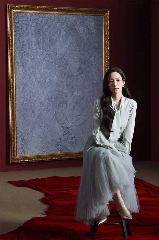 Cuplikan di balik layar dari Park Minyoung
