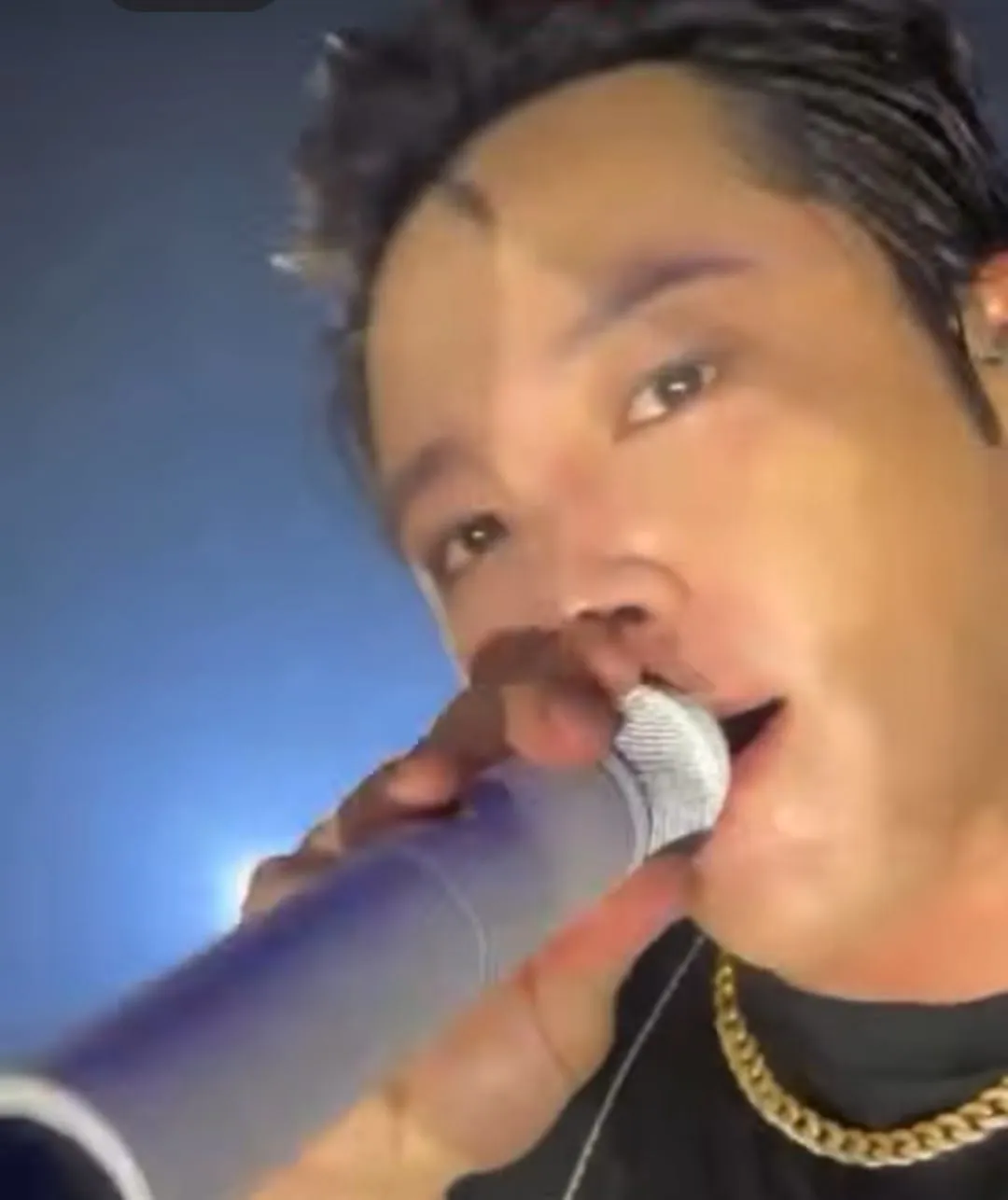 Recent activity shot of Jang Geunsuk