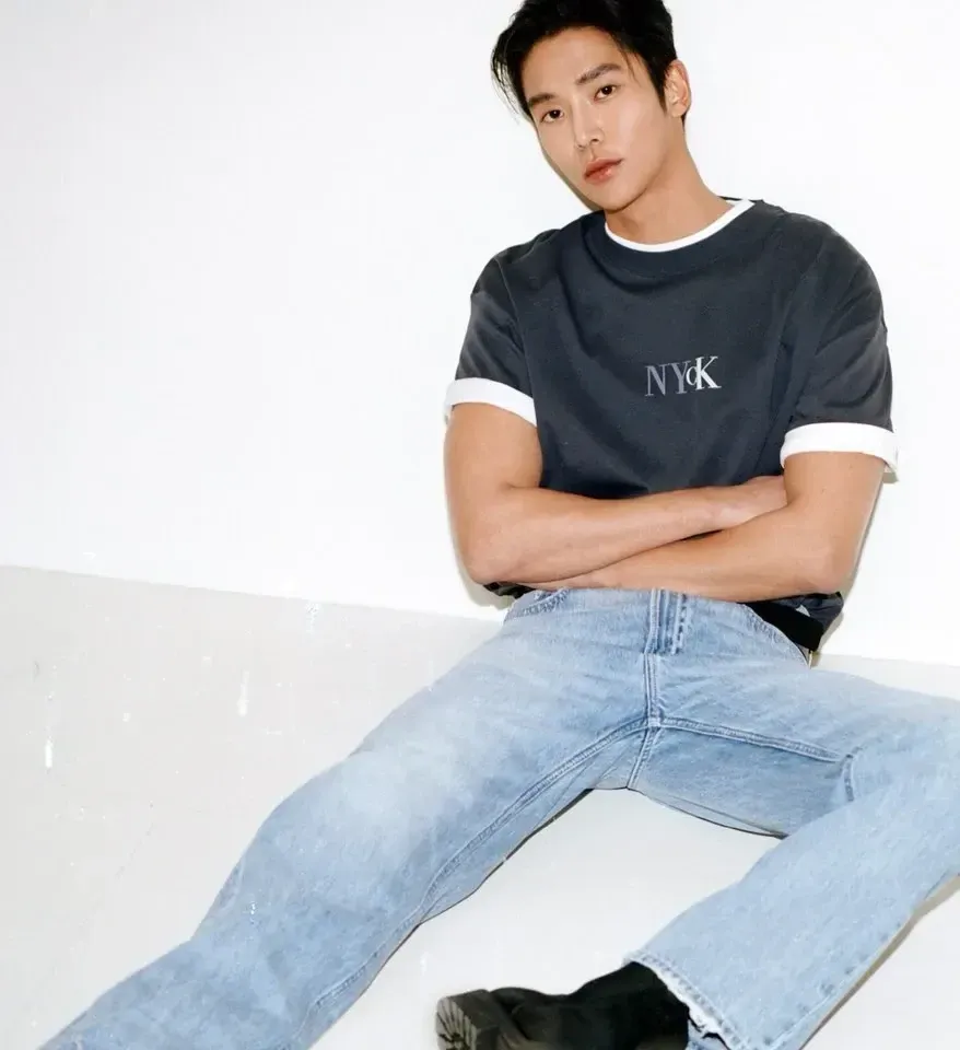 Foto terbaru dari Rowoon