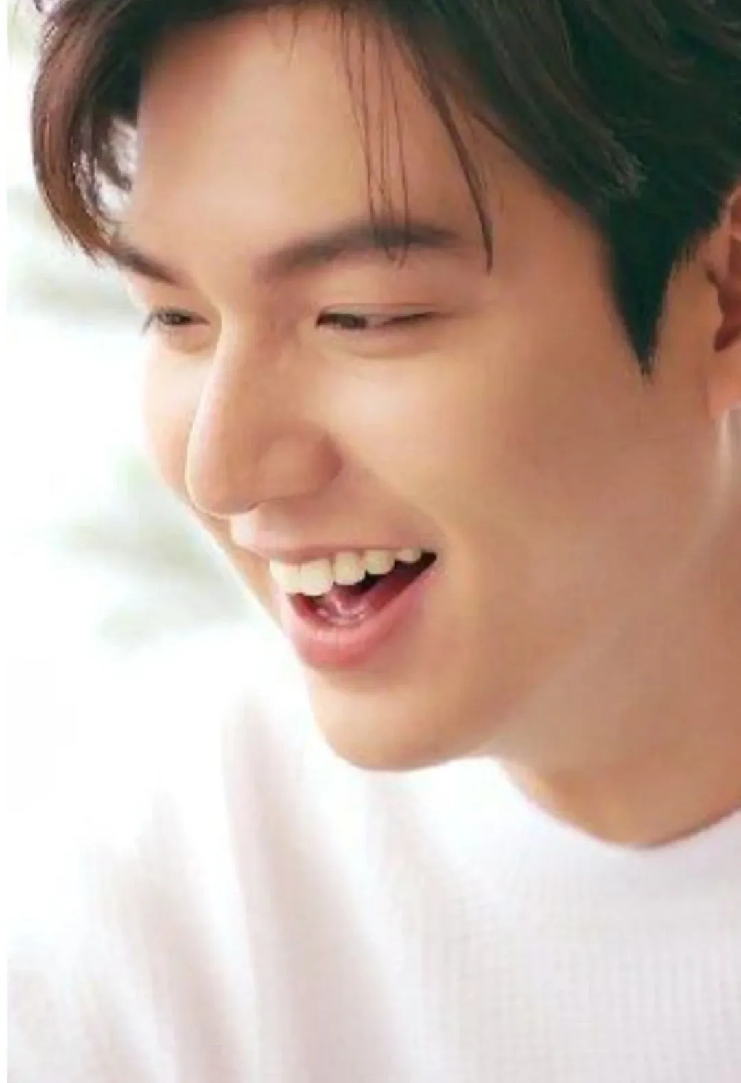 Behind-the-scenes cut of Lee Minho