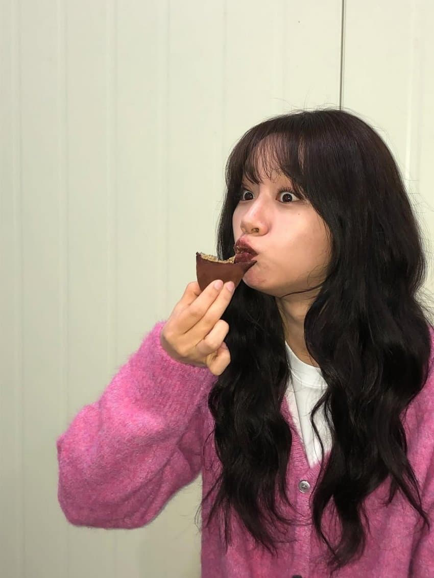 Behind-the-scenes cut of Hyeri