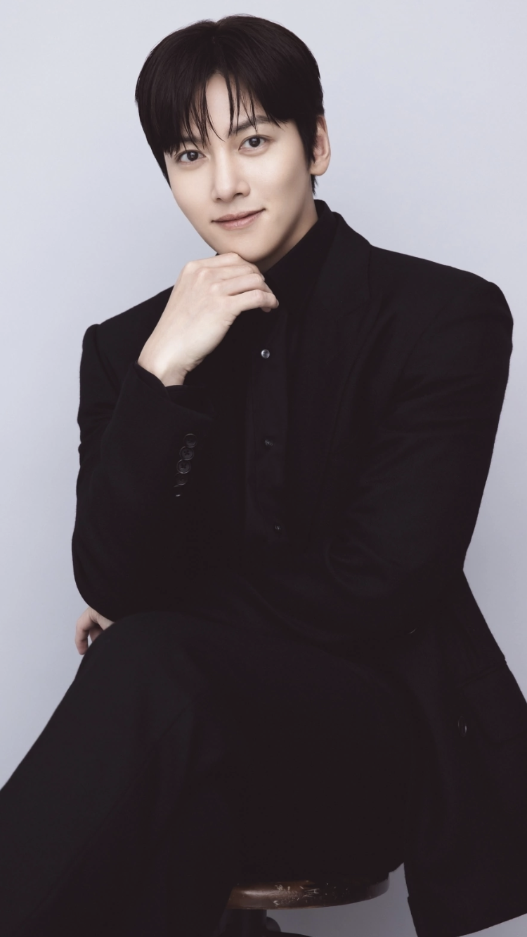 Recent activity shot of Ji Changwook