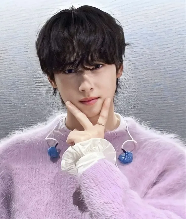 Latest photo of Cha Eunwoo