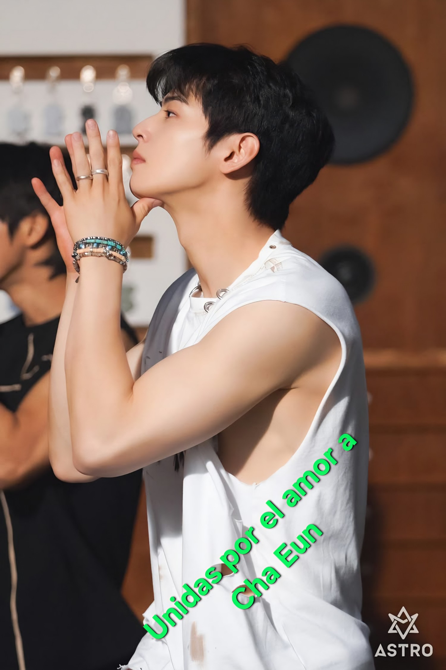 粉丝拍下的车银优瞬间