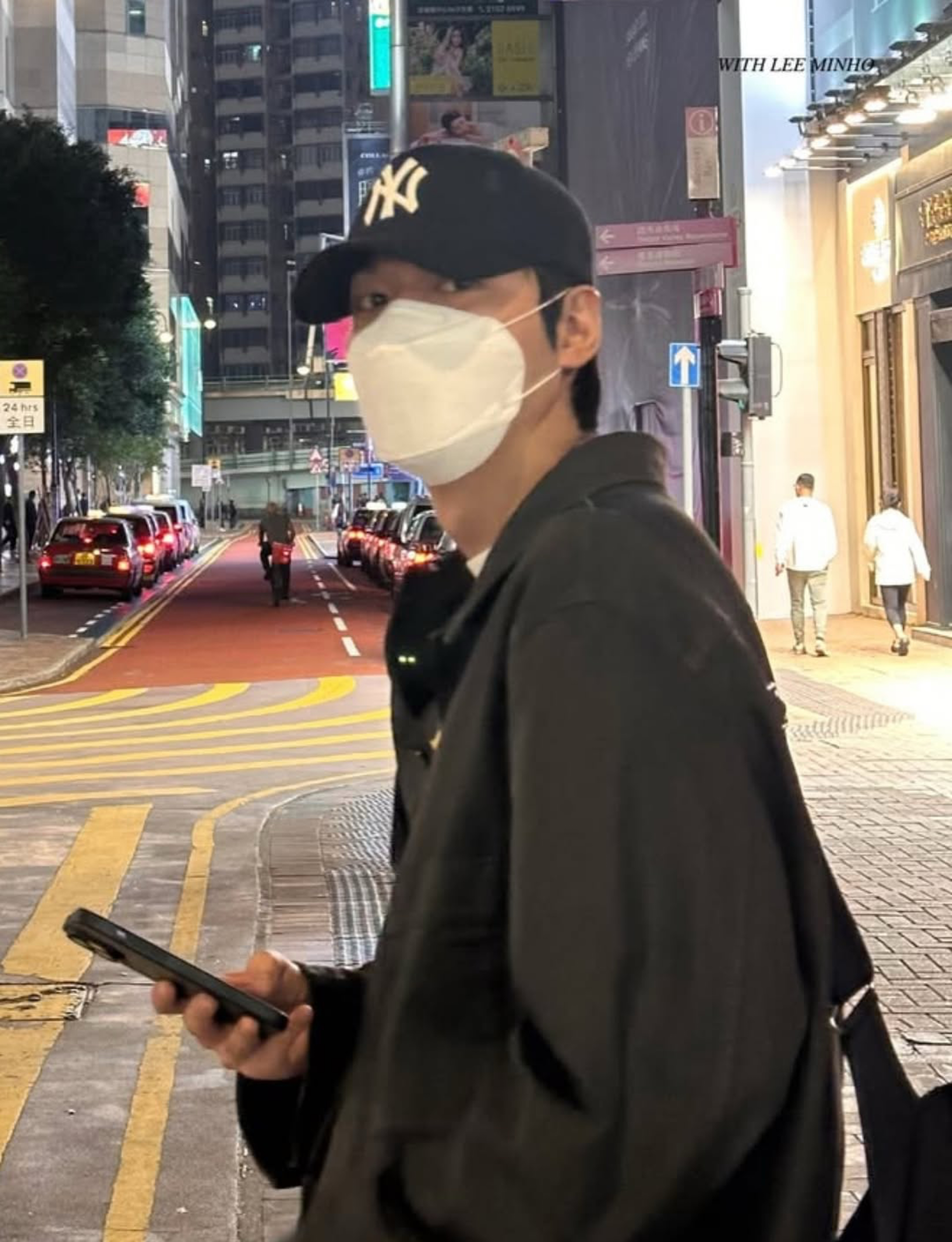 粉丝拍下的李敏镐瞬间