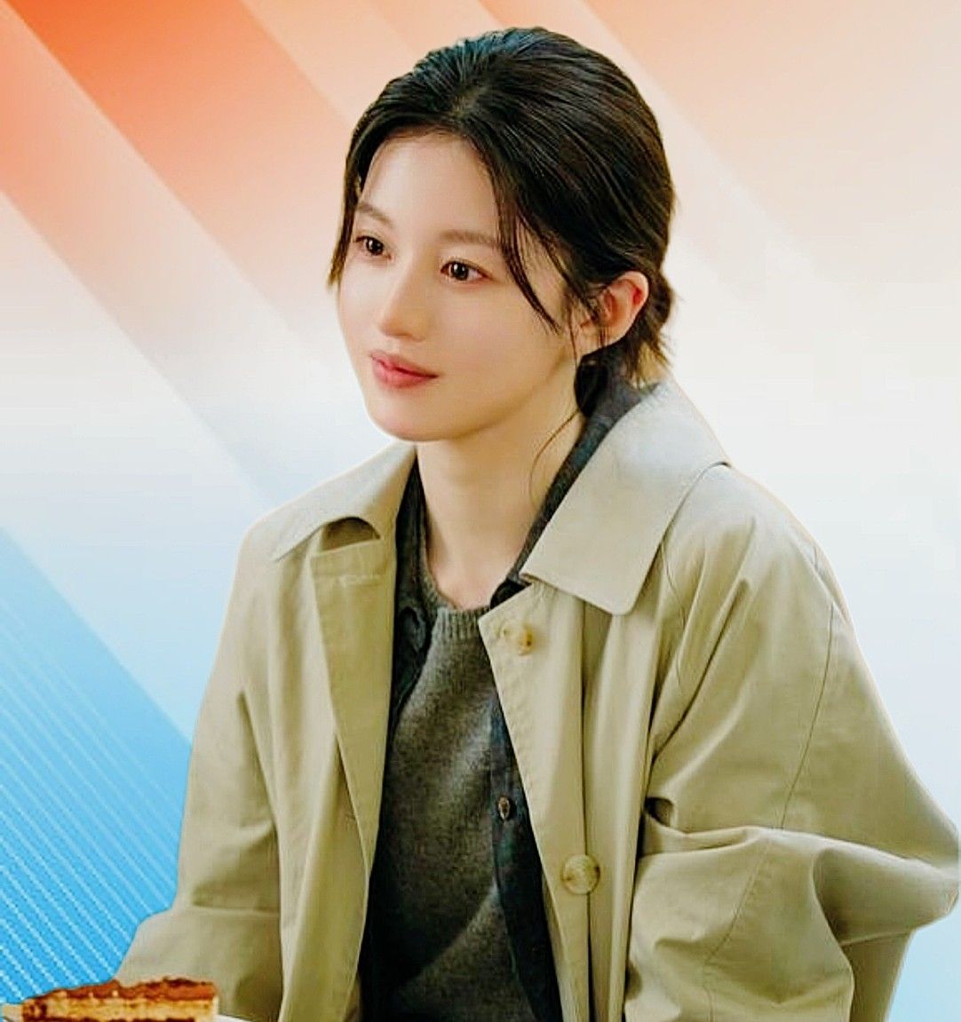 Recent activity shot of Go Younjung