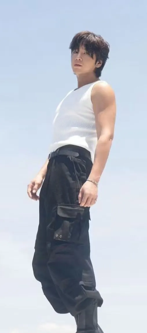 Behind-the-scenes cut of Jang Geunsuk