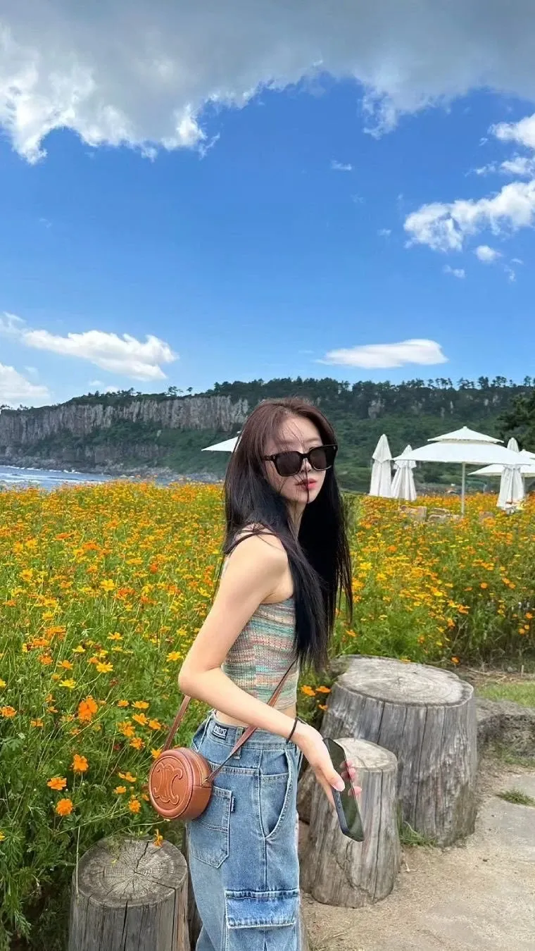 Today's popular wallpaper in Lee Mijoo community