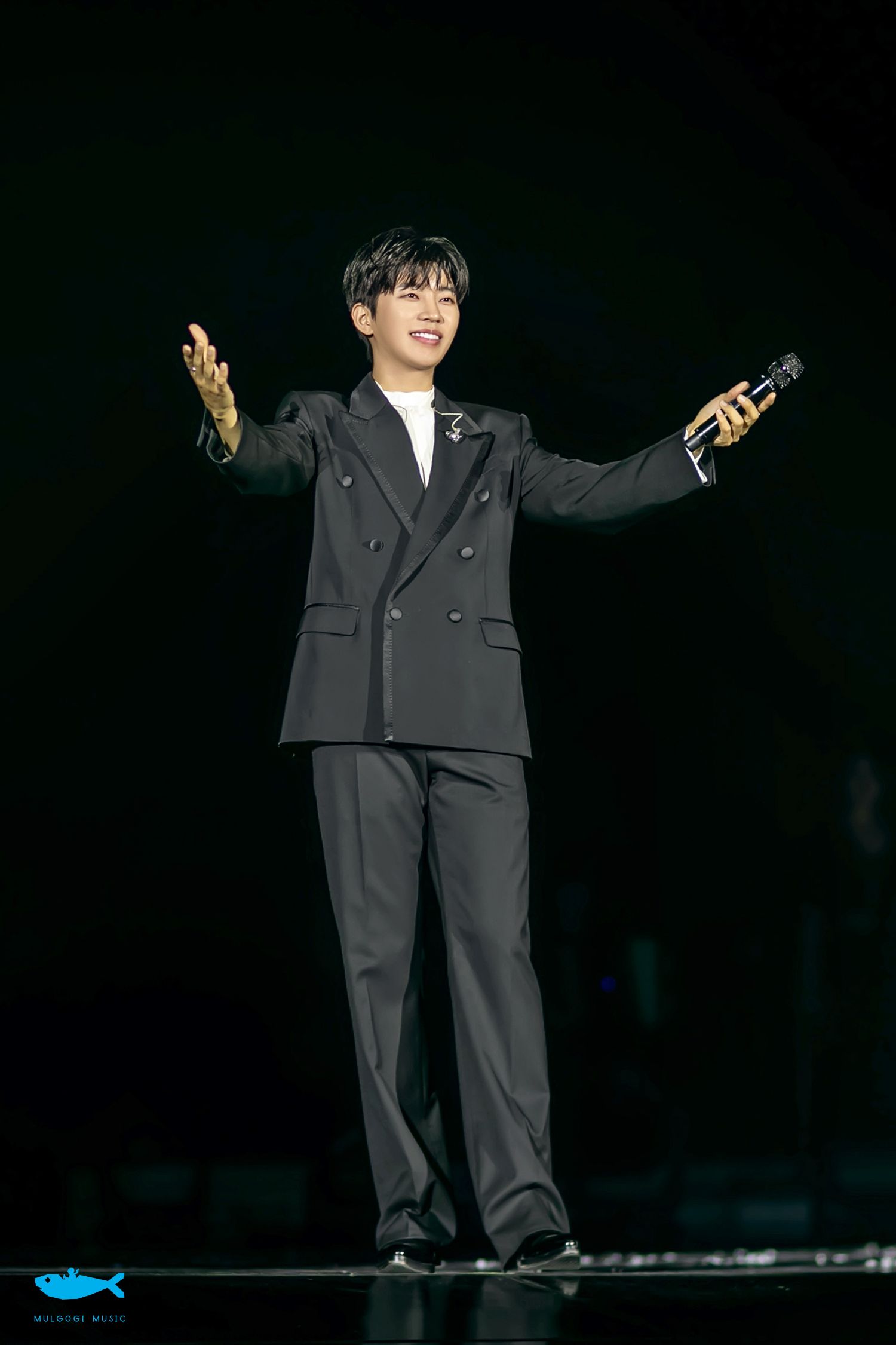 A moment captured by a fan of Lim Youngwoong