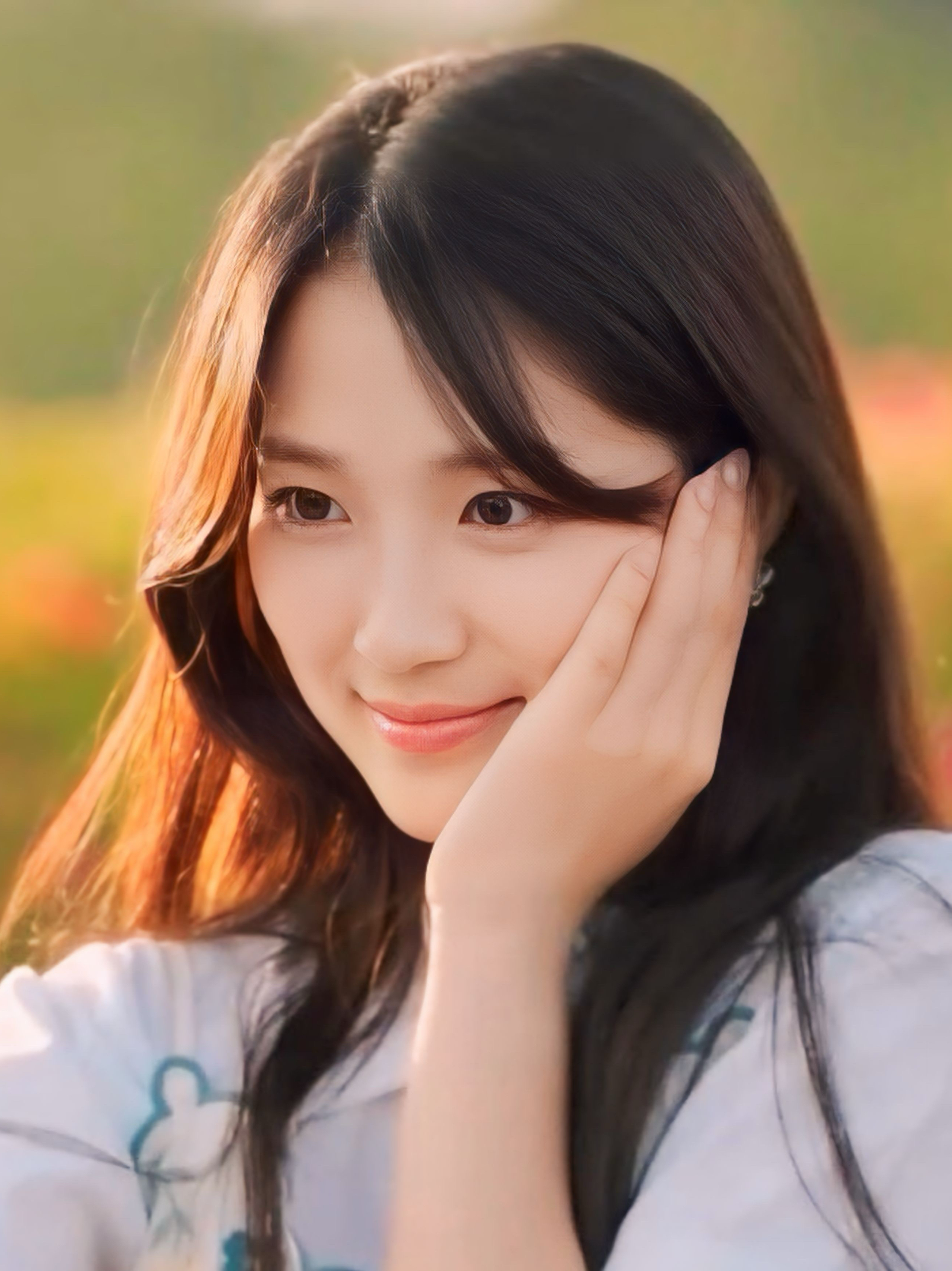 Recent activity shot of Kim Hyeyoon