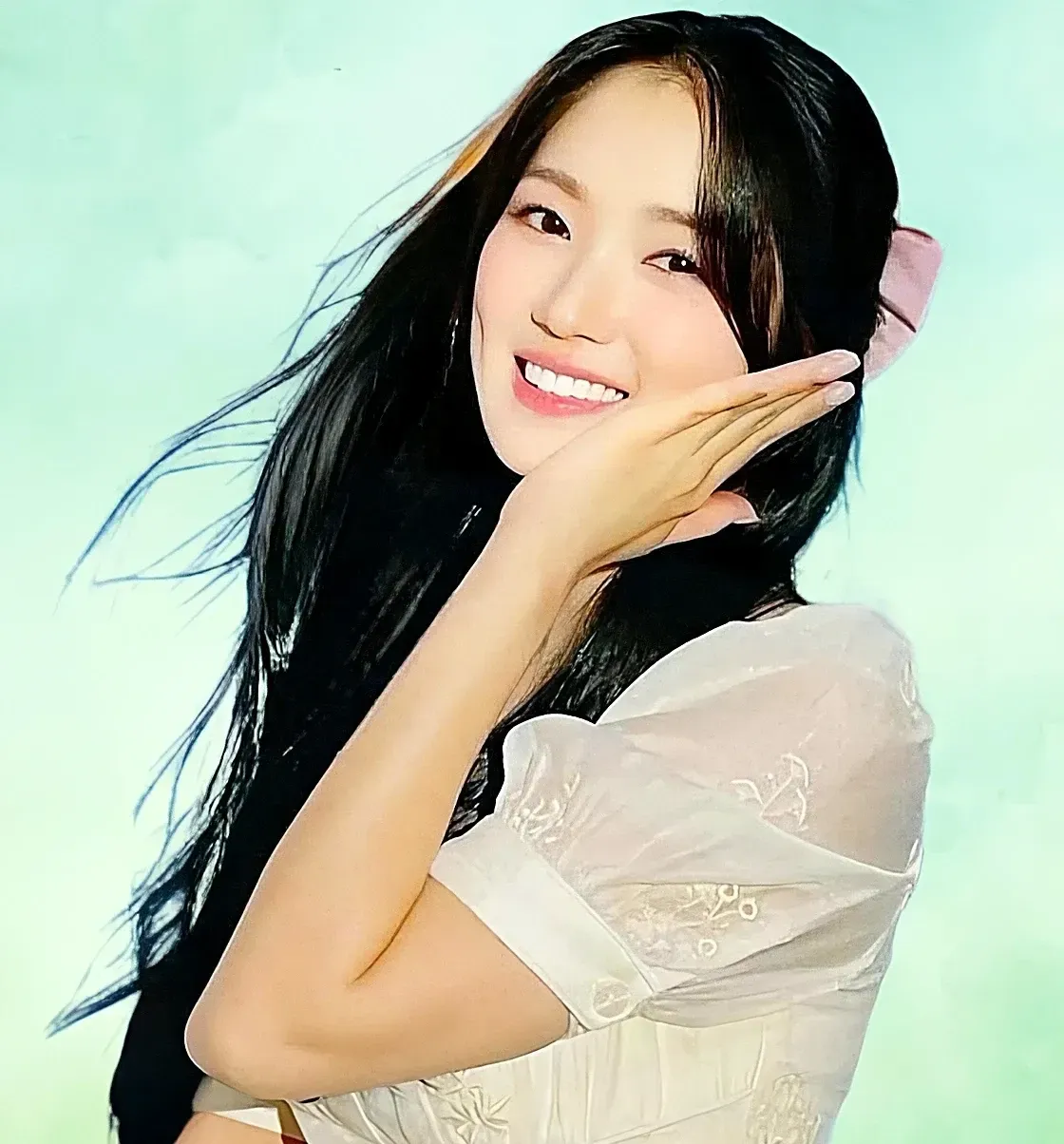 Recent activity shot of Kim Hyeyoon