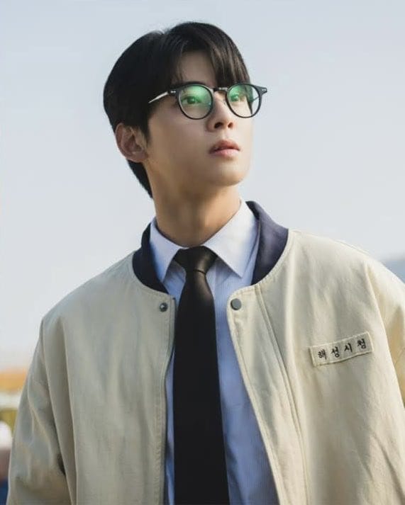 Latest photo of Cha Eunwoo