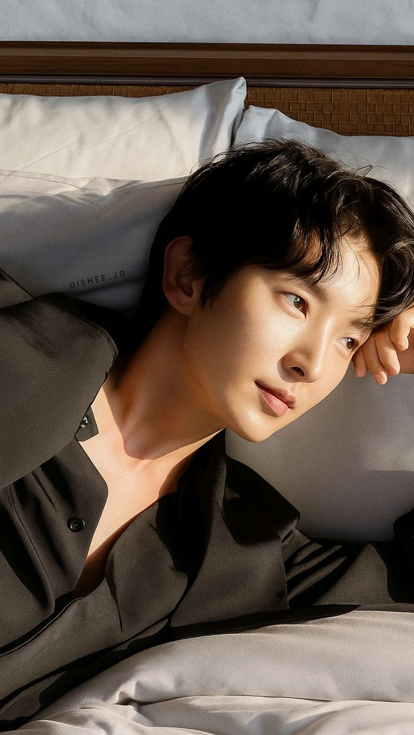 Emotional wallpaper shared by fans for Lee Joongi