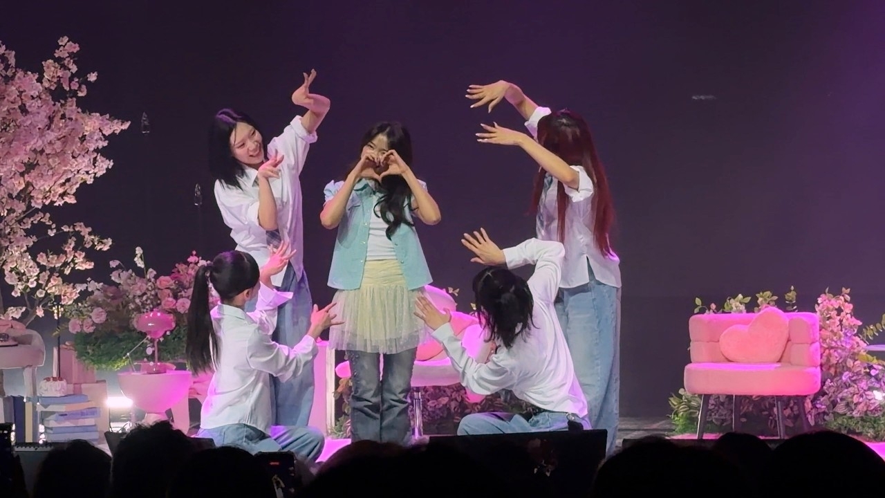 Latest photo of Kim Hyeyoon