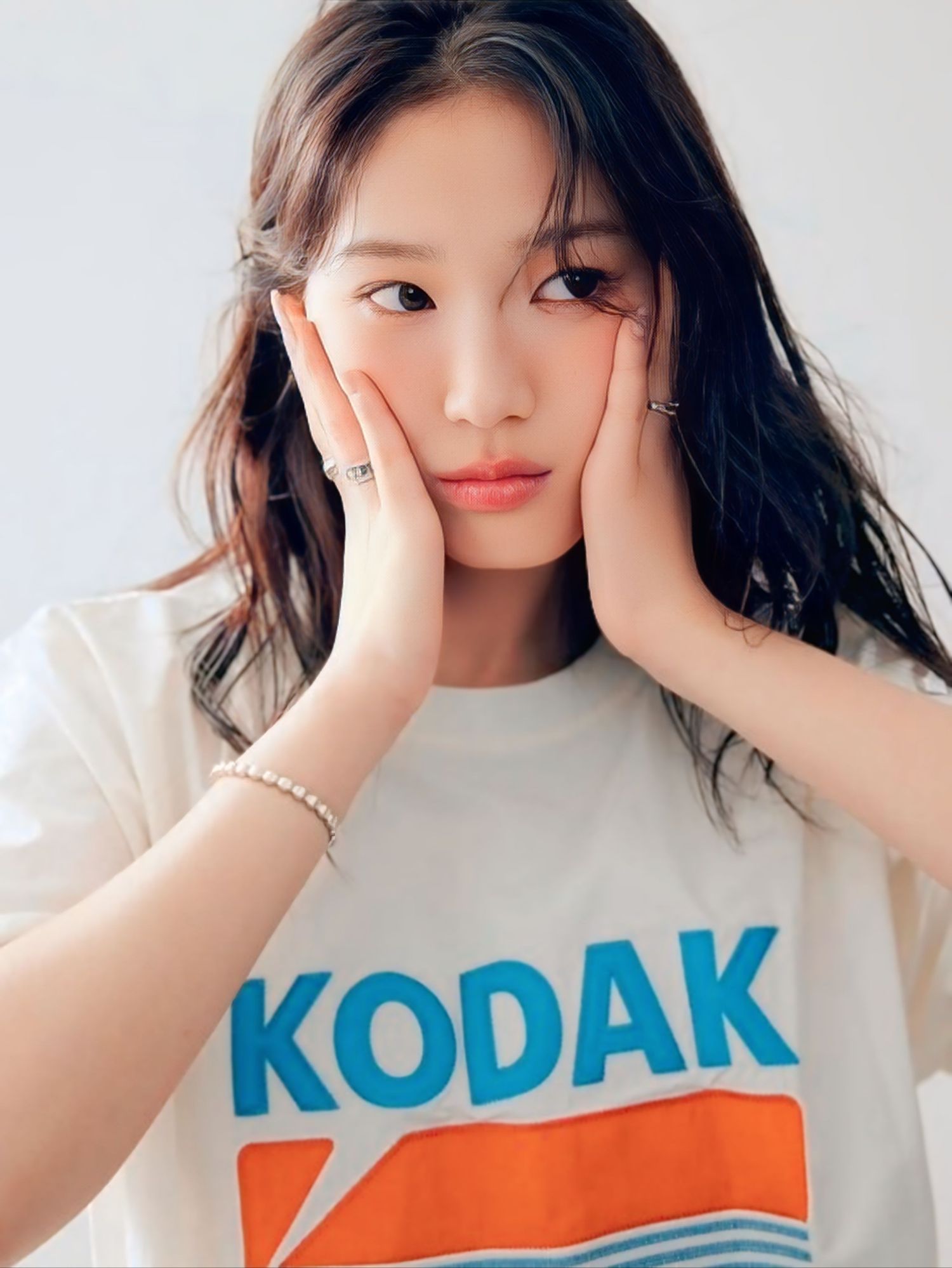 Latest photo of Kim Hyeyoon