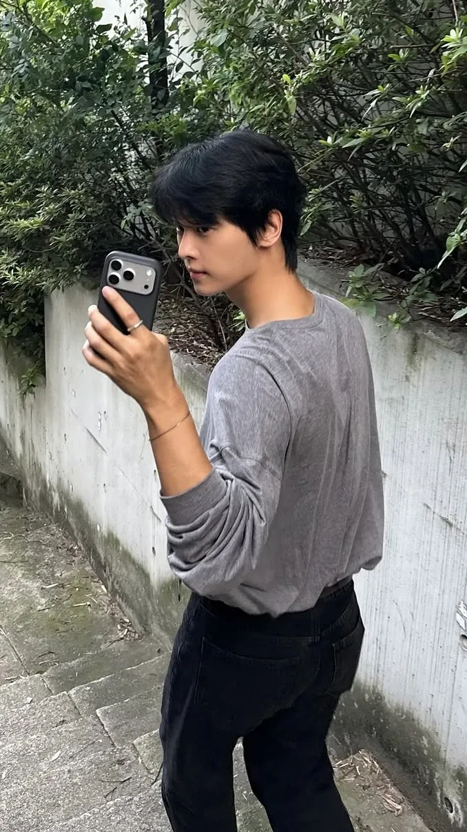 Recent activity shot of Cha Hakyeon (N)