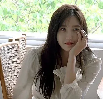 Behind-the-scenes cut of Lee Jiah