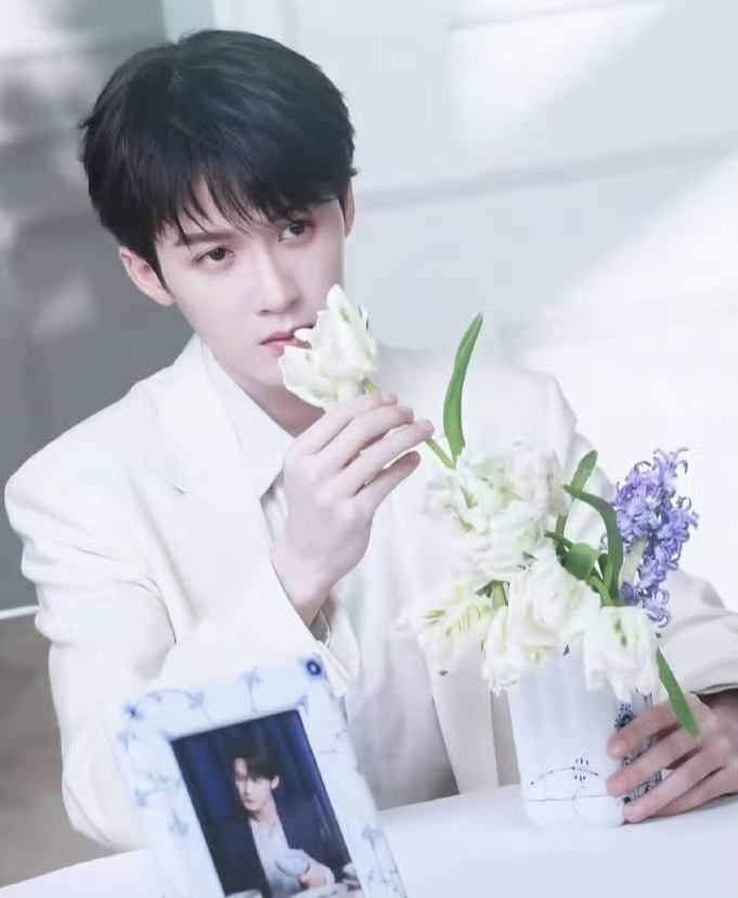 Behind-the-scenes cut of Tan Jianci