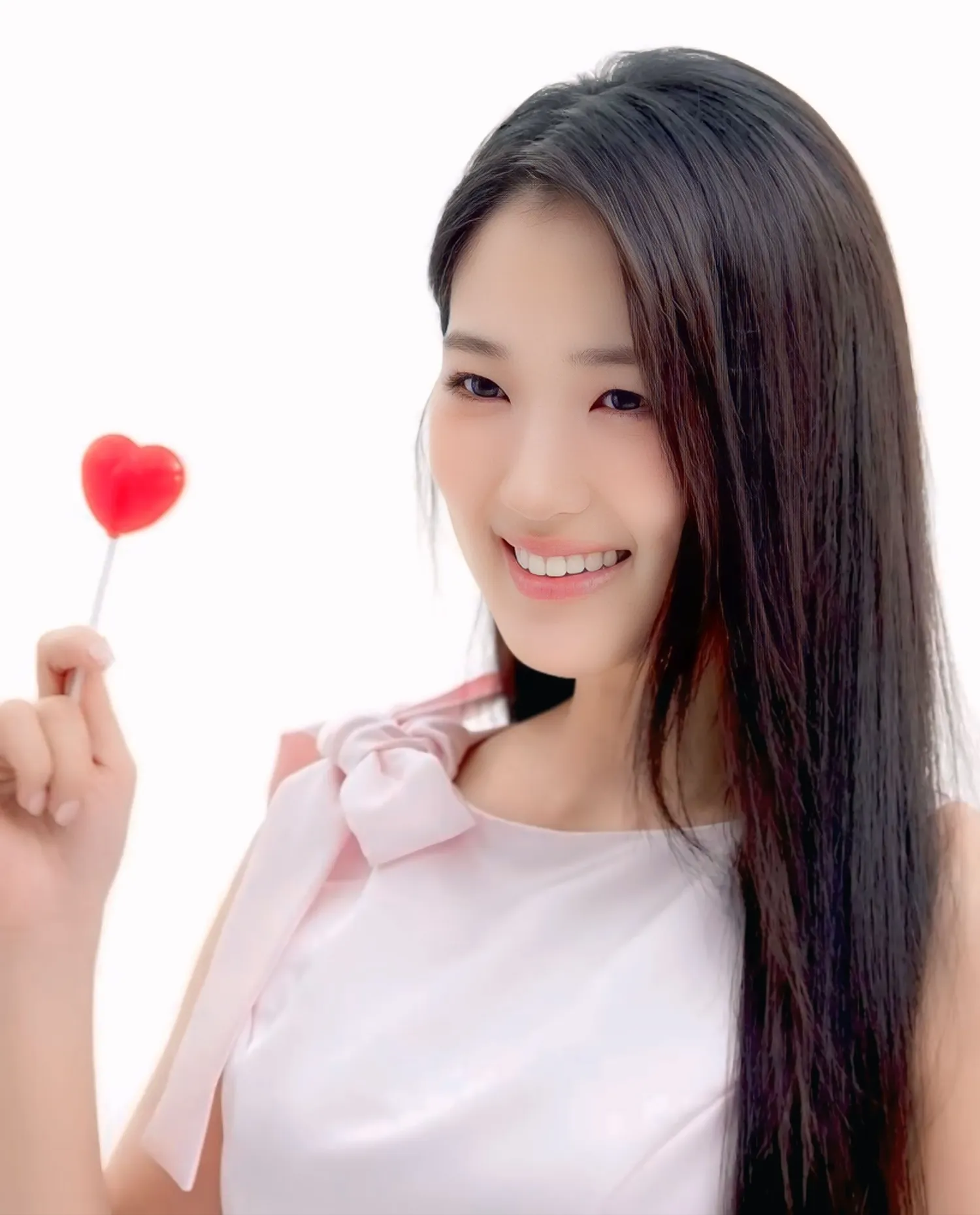 Recent activity shot of Kim Hyeyoon