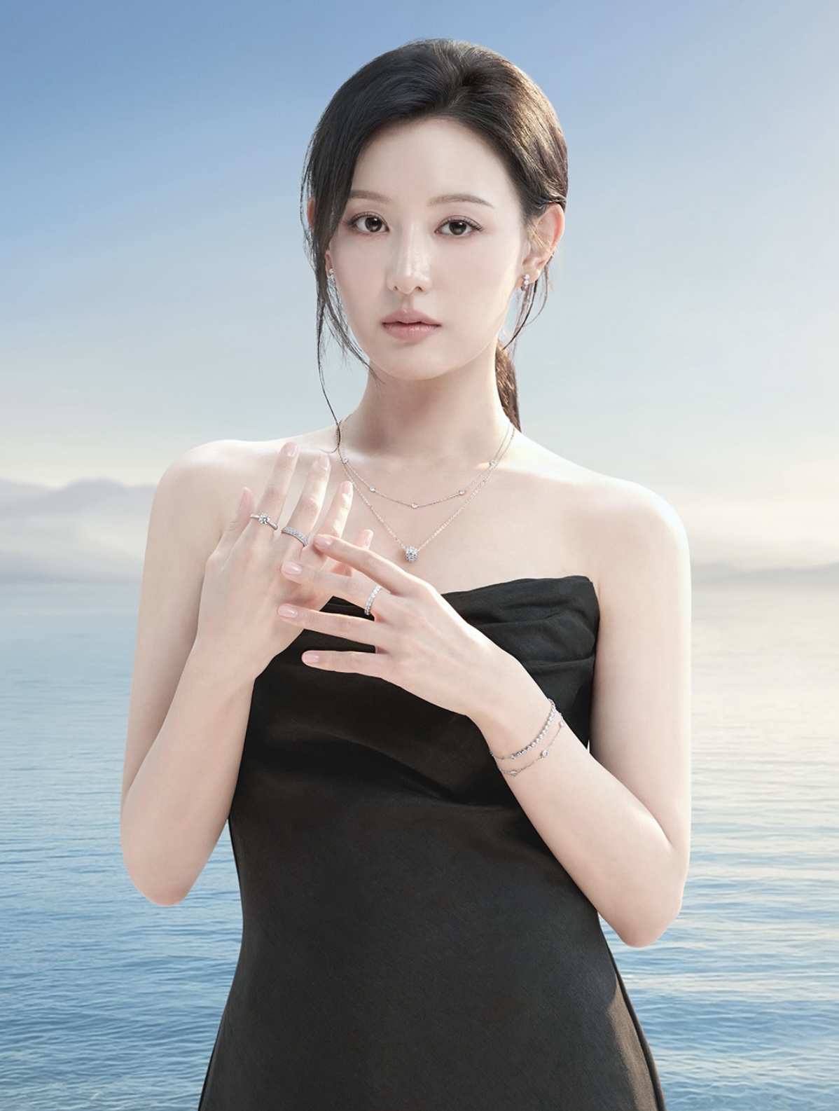 Behind-the-scenes cut of Kim Jiwon