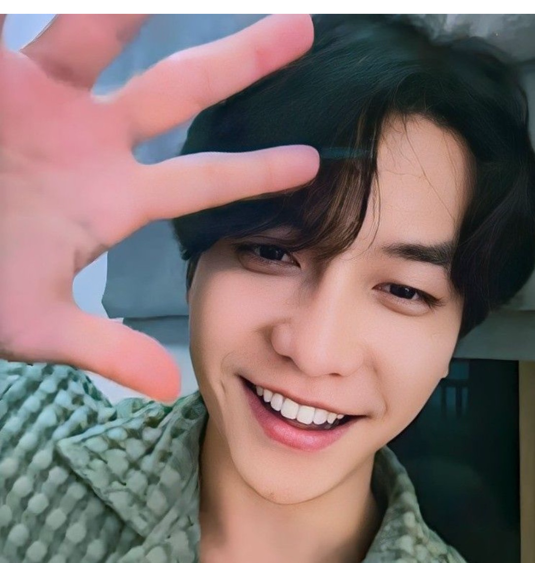 Recent activity shot of Lee Seunggi