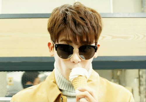 Behind-the-scenes cut of Park Hyungsik