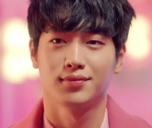 A moment captured by a fan of Seo Kangjun
