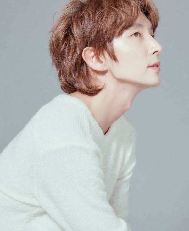 Latest photo of Lee Joongi