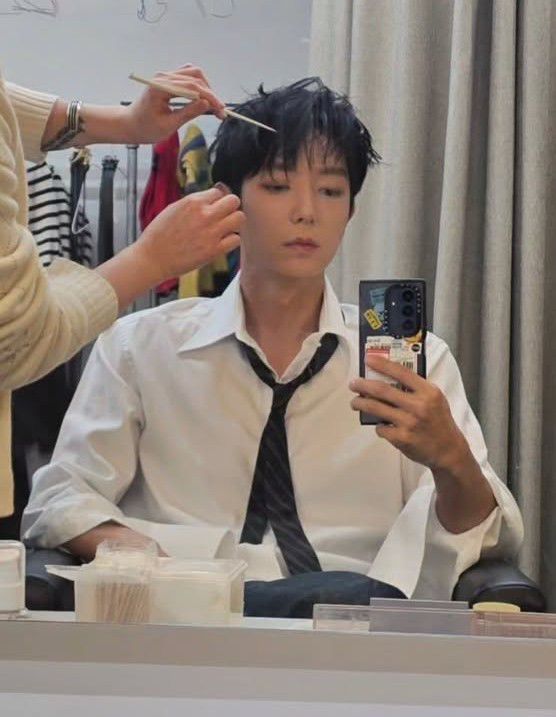 A moment captured by a fan of Lee Joongi