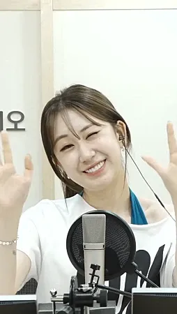 Momen yang diabadikan oleh penggemar Jeon Yujin