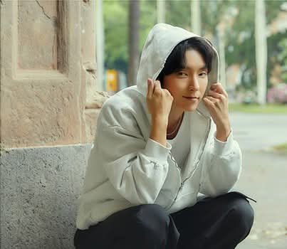 Recent activity shot of Lee Joongi