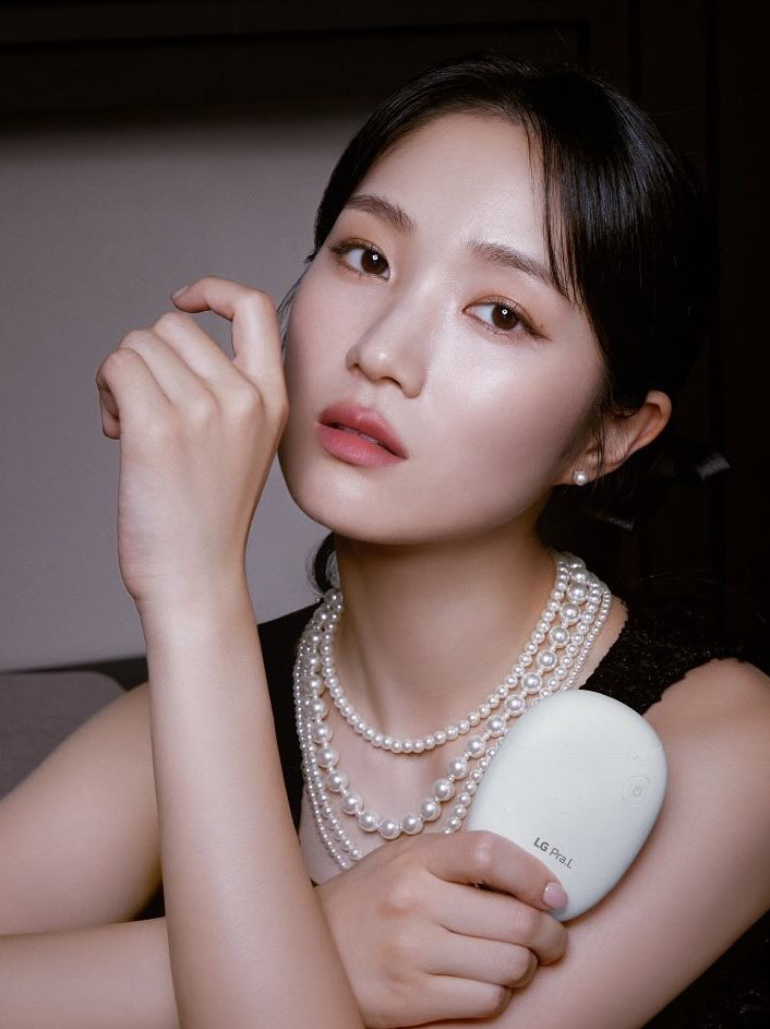 A moment captured by a fan of Kim Hyeyoon