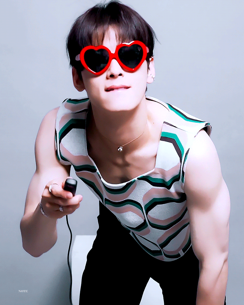 Recent activity shot of Cha Eunwoo