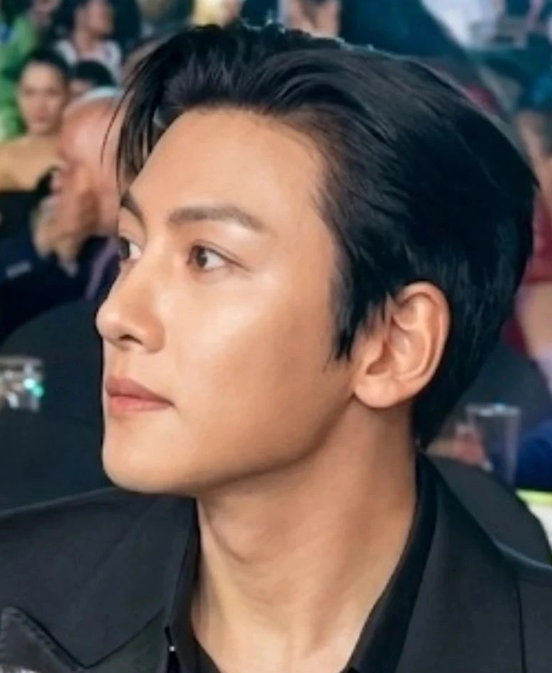 Recent activity shot of Ji Changwook