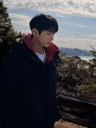 Recent activity shot of Lee Joongi