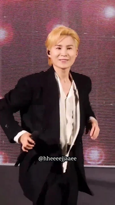 粉丝拍下的金熙栽瞬间